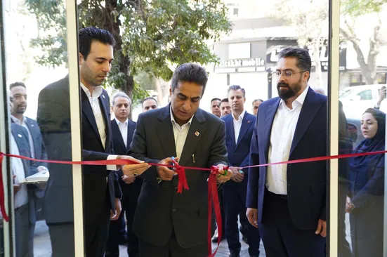 فصل تازه خدمت&zwnj;رسانی بانک شهر به شهروندان با افتتاح &laquo;شعبه نازی&zwnj;آباد&raquo;