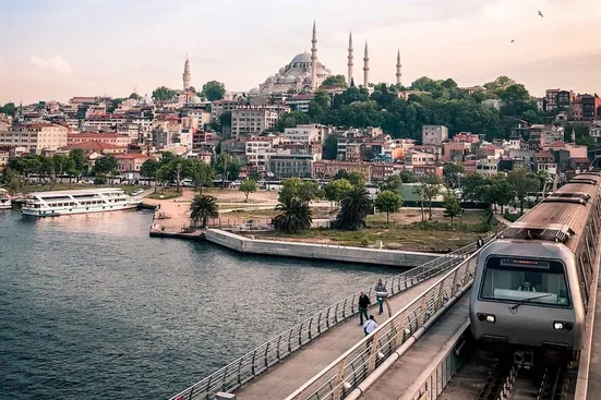 قیمت تور خارجی، ۱۶ برابر دستمزد یک کارگر!