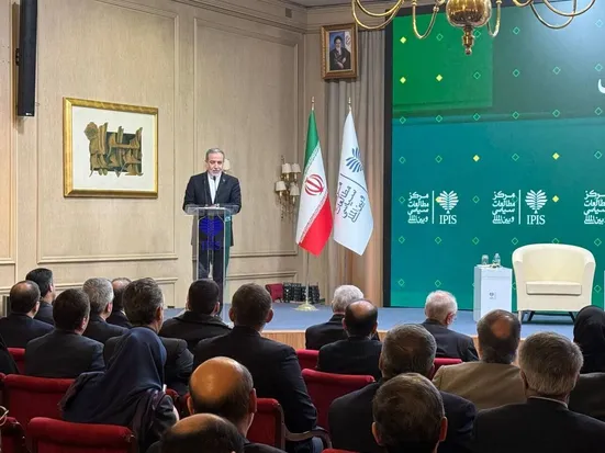 بمب اتمی ما، قدرت &laquo;نه گفتن&raquo; به قدرت&zwnj;های بزرگ است