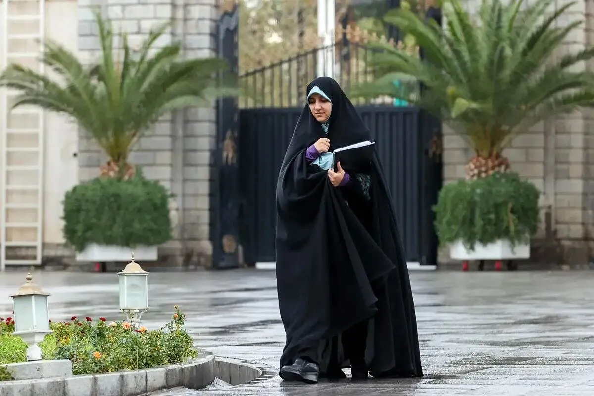 زنان باید بر اساس شایستگی و توانمندی انتخاب شوند