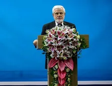 باید به جوانان بها دهیم، به آنان اعتماد کنیم و کارها را به جوانان بسپاریم