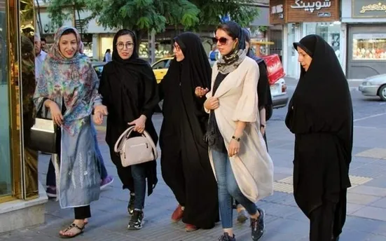 زنان بی&zwnj;حجاب به کلینیک&zwnj;&zwnj;های ترک بی&zwnj;حجابی معرفی می&zwnj;شوند