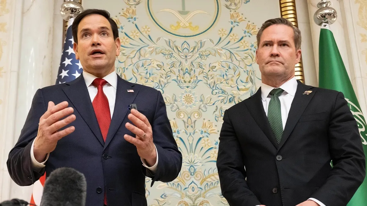 دیدگاه والتز و روبیو درباره ایران، مشابه است/ یک جنگ‌طلب رفت، یک جنگ‌طلب‌تر آمد