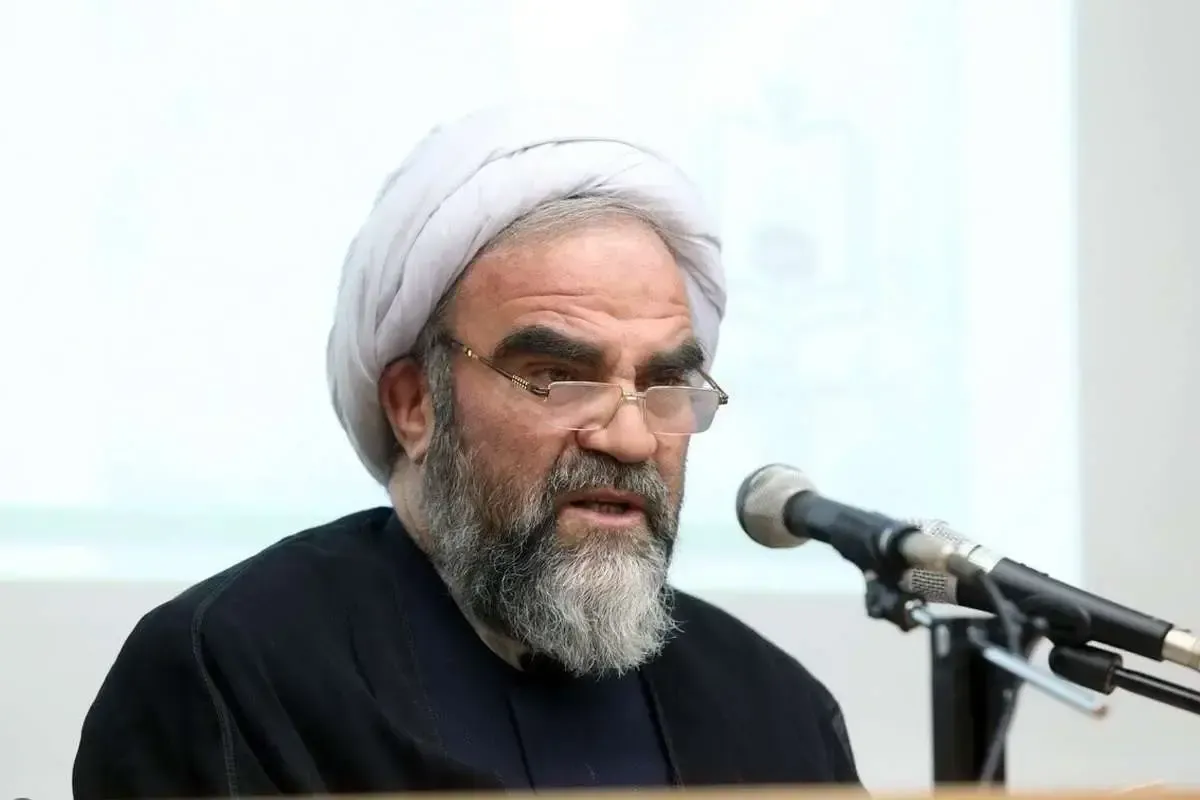 مردم ناتوانی در مدیریت کلان کشور را به حساب روحانیت می‌نویسند و حق هم دارند