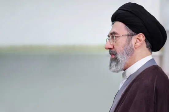 ارتش اسلام اینک همچون دو جنگ تحمیلی سابق، دلاورانه از آب و خاک و پرچمی که به آن تعلق دارد دفاع می&zwnj;کند