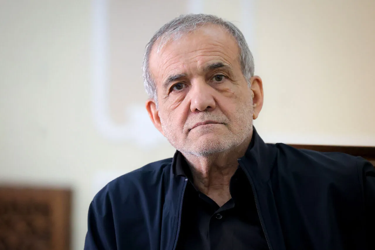 شهید سرلشکر خادمی پاسدار دلاور و فرزند فداکار ایران بود