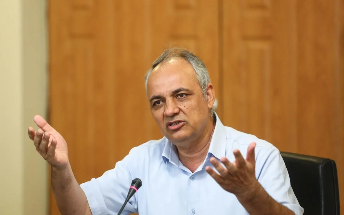 آقای نماینده! غرب کنار می‌ایستد تا خروج ایران از NPT و تست بمب اتمی را تماشا کند؟