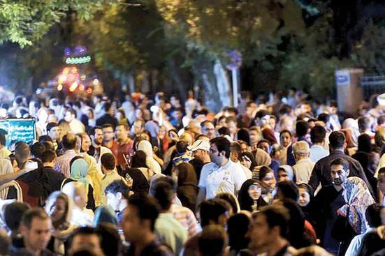 افول سیاست در ایران؛ جامعه راه خود را می&zwnj;رود