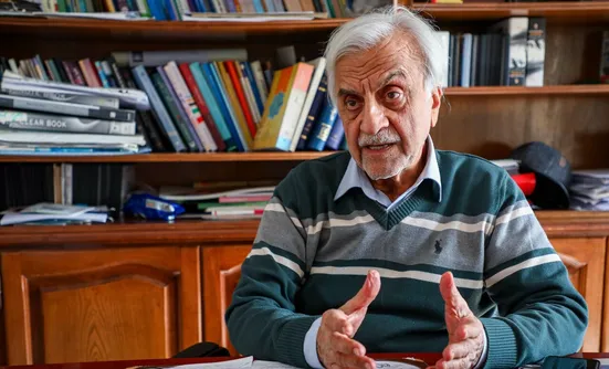 دشمنان در مقابل ایران صف کشیده&zwnj;اند؛ ما سرگرم زد و خورد داخلی، تداوم فیلتر و بسیج علیه یک کارگزار دولت هستیم