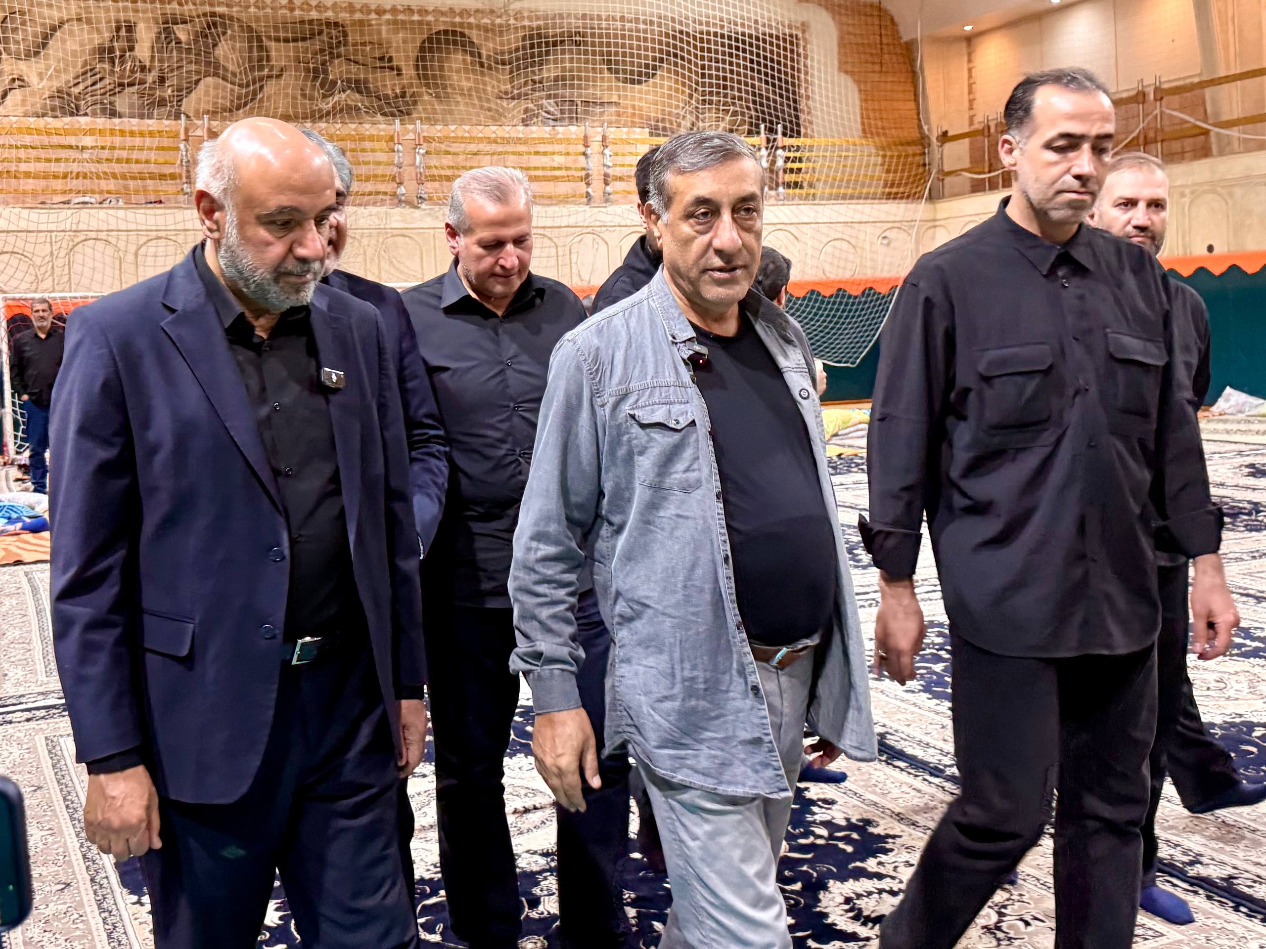 بازدید دکتر قائم پناه از موکبهای خدمترسانی به زائران مراسم تشییع امام شهید بازدید دکتر قائم پناه از موکبهای خدمترسانی به زائران مراسم تشییع امام شهید
