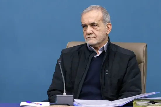 تندروها می&zwnj;خواهند از پزشکیان بنی صدر بسازند