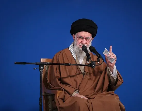 به آمریکا چه ربطی دارد که ایران صنعت هسته&zwnj;ای دارد یا ندارد
