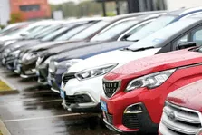 محدودیت‌های فروش خودرو‌های وارداتی برداشته شد