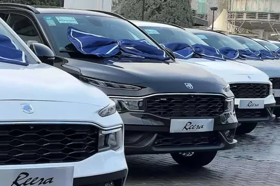 رانت&zwnj;پاشی ایران خودرو برای خریداران ۲۰ دستگاه ری&zwnj;را/ کراس&zwnj;اور &laquo;ملی&raquo; با ۲ برابر قیمت کارخانه به بازار رسید!