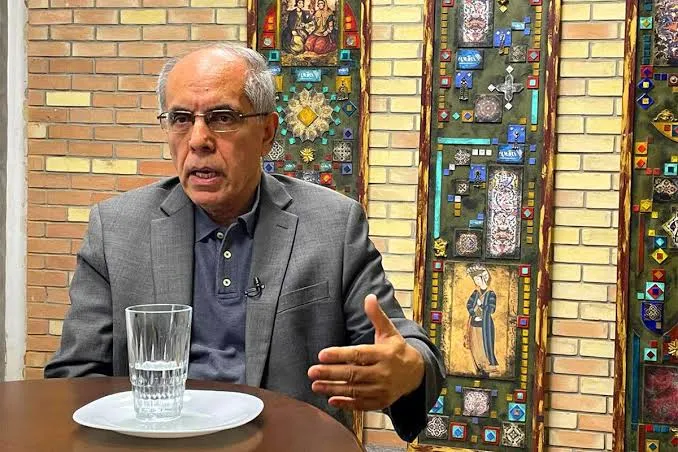 کوروش احمدی