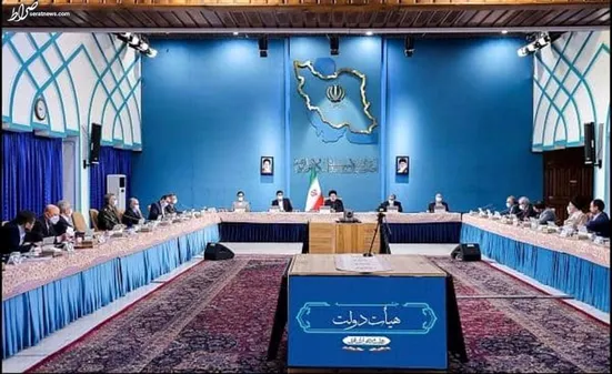 چرا دولت سیزدهم برای ارائه عملکردش واقعیتها را پنهان می&lrm;کند؟/ نرخ تورمی که برای دولت قبل اعلام می&lrm;شود واقعی نیست
