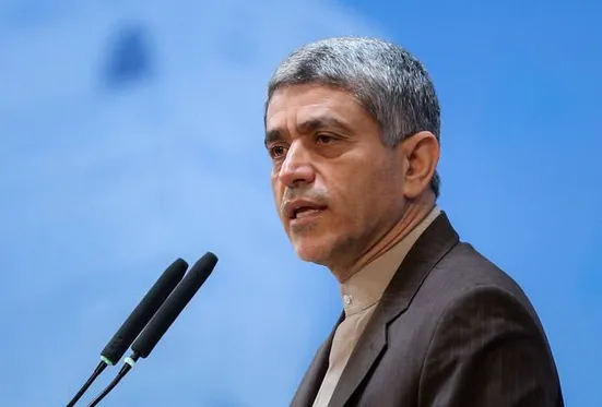 دیدار طیب&zwnj;نیا با پزشکیان/ وزیر اقتصاد موفق دولت یازدهم به عنوان فرمانده&zwnj;ی اقتصادی پزشکیان می&zwnj;آید