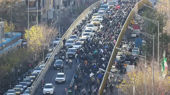 زخمی شدن ۲۵۰ پلیس و ۴۵ بسیجی در اعتراضات