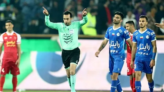 یک اتفاق عجیب دیگر در فدراسیون؛ هدست ها با سیستم VAR ست نمی&zwnj;شود!