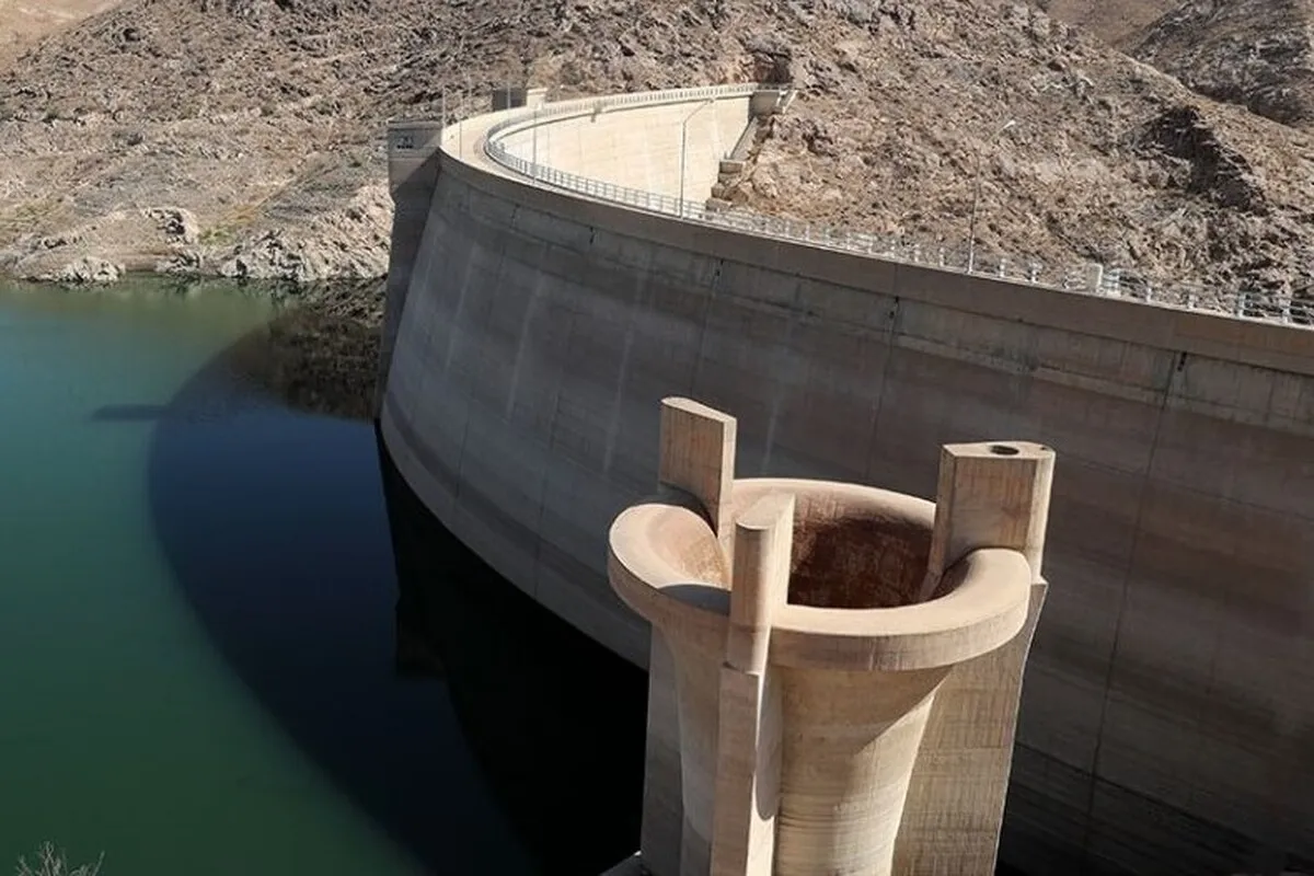 خشکسالی در ایران، جدی‌تر از همیشه/هفت سد کشور کمتر از ۱۰ درصد آب دارند!