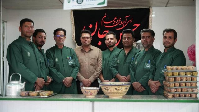 میزبانی چادرملو از عزاداران امام شهید در مسیر مشهد مقدس