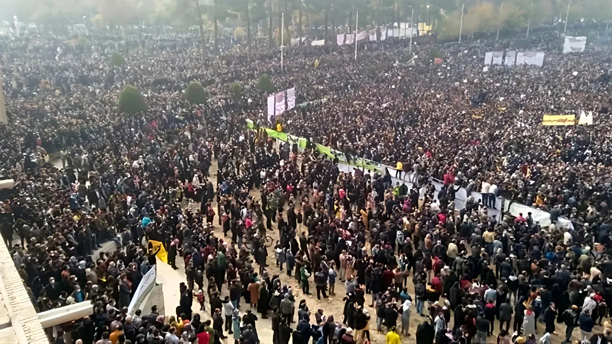 به موافقان و مخالفان مذاکره، مجوز تجمع بدهید، اگر موافقان ۱۰ برابر مخالفان نبودند، مذاکرات را متوقف کنید