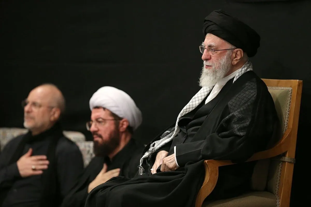 مراسم عزاداری شب عاشورای حسینی‌ با حضور رهبر انقلاب برگزار شد