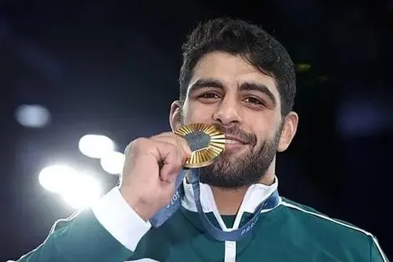 ساروی و معصومی در صدر بهترین کشتی&zwnj;گیران ماه جهان