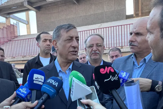 بازدید معاون اجرایی رئیس جمهور از ورزشگاه ۱۵ هزار نفری زنجان