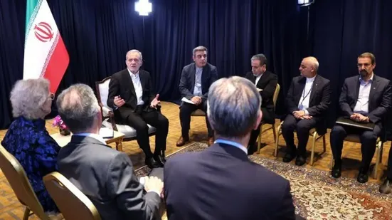 رئیس&zwnj;جمهور: ایران از اقداماتی که صلح و امنیت جهانی را تقویت کند، حمایت خواهد کرد