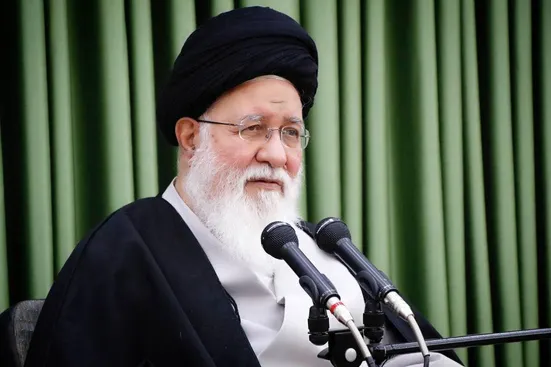 علم&zwnj;الهدی: اینکه افراد متناسب با شرایط روز رفتار کنند، مصداق شرک به خداوند است