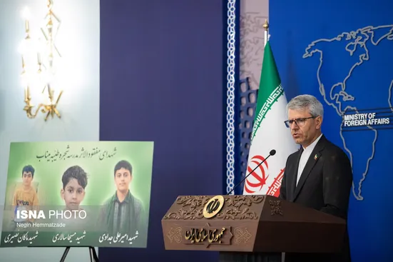اربعین امسال حال&zwnj;وهوایی متفاوت و آمیخته با یاد رهبر شهید و شهدای ایران دارد