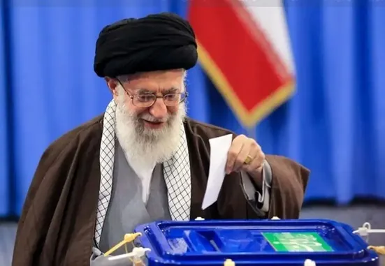 دوام و قوام و عزت و آبروی جمهوری اسلامی در دنیا متوقف به حضور مردم است