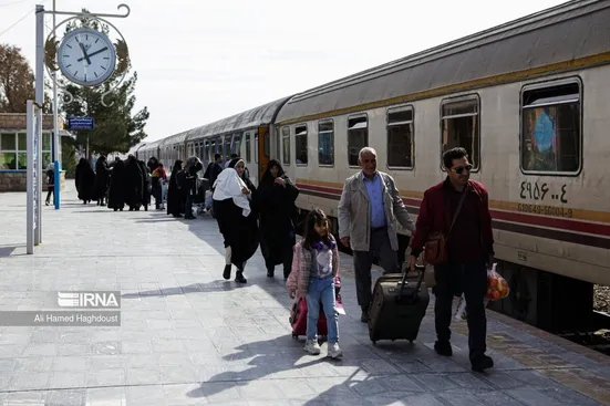 زمان پیش&zwnj;فروش بلیت قطار&zwnj;های مسافری بهمن&zwnj;ماه ۱۴۰۴ اعلام شد