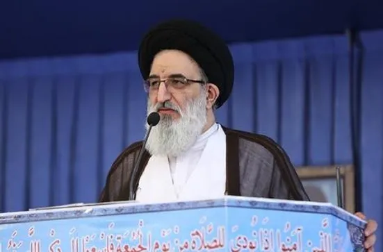 نگرانی ادامه&zwnj;دار ائمه جمعه از احتمال مذاکره/ امام جمعه کرج: هیچ مجوزی برای مذاکره صادر نشده است