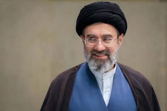 معلمان و کارگران مؤثرترین حلقه در نبرد فرهنگی و اقتصادی خواهند بود
