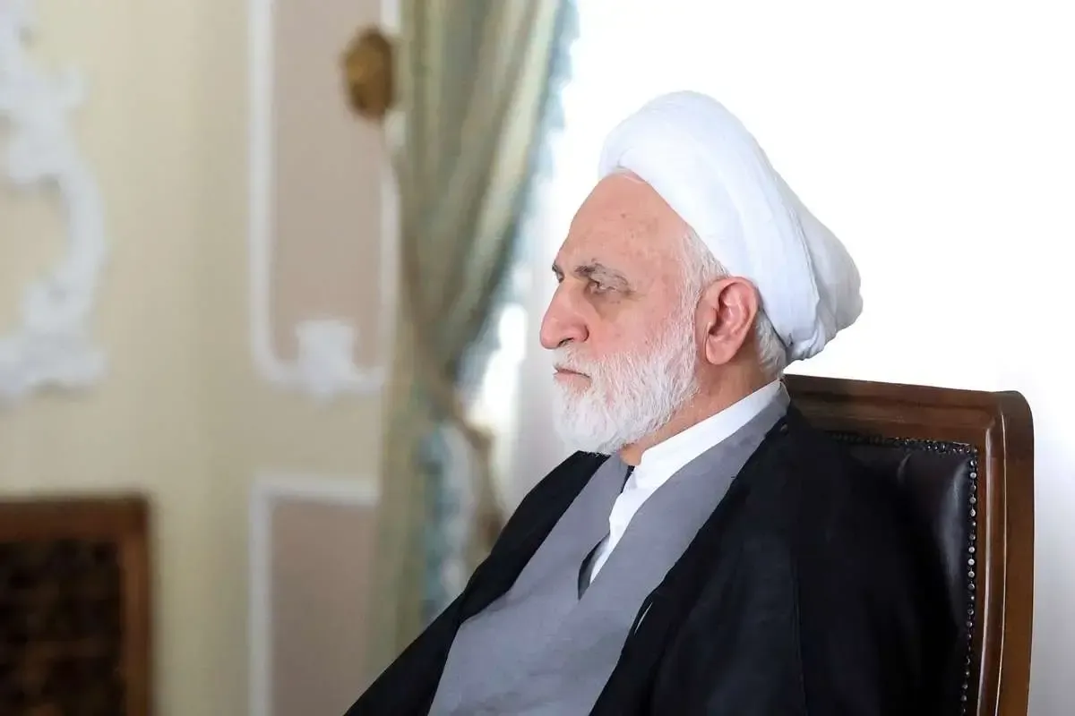 فردی که وقعی برای قانون قائل نمی‌شود، باید مجازات شود