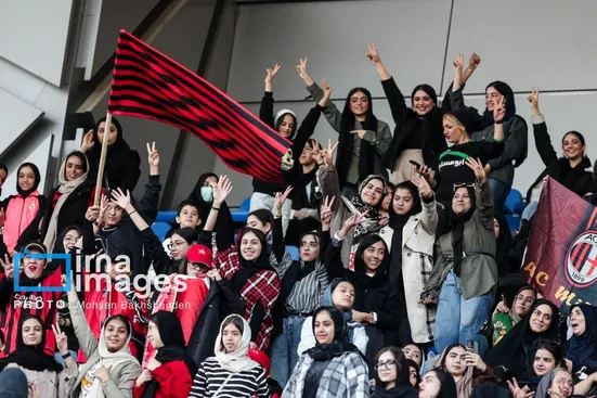نه مخالف مطلق حضور بانوان در ورزشگاه هستم و نه موافق مطلق/بدترین راه برخورد با بی&zwnj;حجابی، برخورد احساسی است