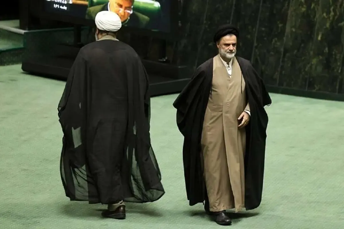 تخریب با مدل نبویان؟/ او شبیه احمدی‌نژاد است