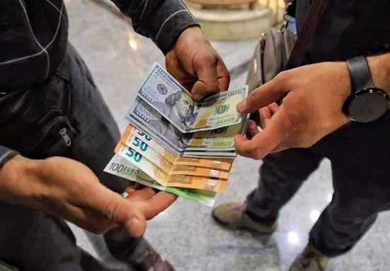 دولت سیزدهم در بازار ارز، تحلیل کارشناسی شده&zwnj;ای از این که کدام تصمیم، تصمیم بهتری است ندارد