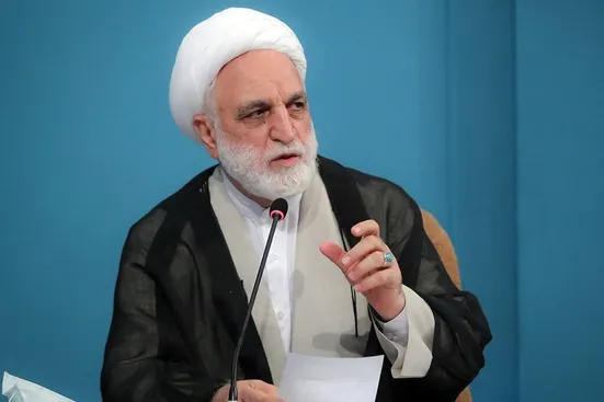قانون باید برای همگان فصل&zwnj;الخطاب باشد، نباید تبعیض در هیچ مساله&zwnj;ای داشته باشیم