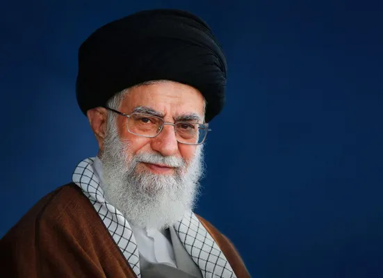 موافقت رهبر انقلاب با عفو یا تخفیف مجازات بیش از سه هزار نفر از محکومان محاکم