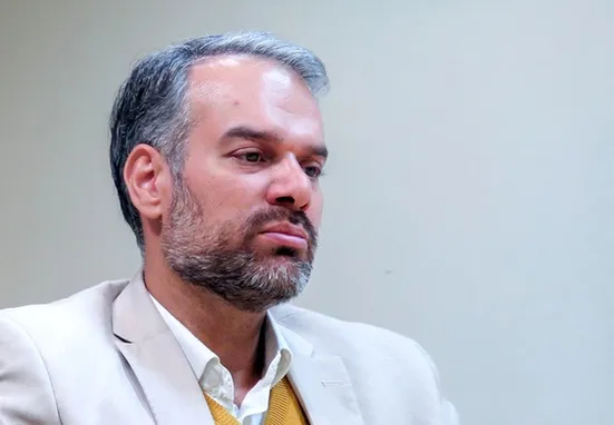 محمدجواد لاریجانی رختخواب خود را در صداوسیما پهن و جمع می&zwnj;کند / بعضی&zwnj;ها ویروس &laquo;ما خیلی وصل هستیم&raquo; دارند