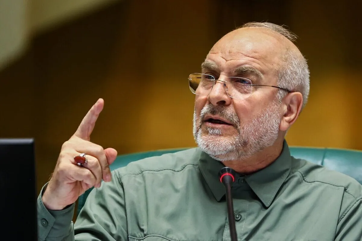 ایران را بر حزب، گروه و فرقه خود اولویت بخشیم