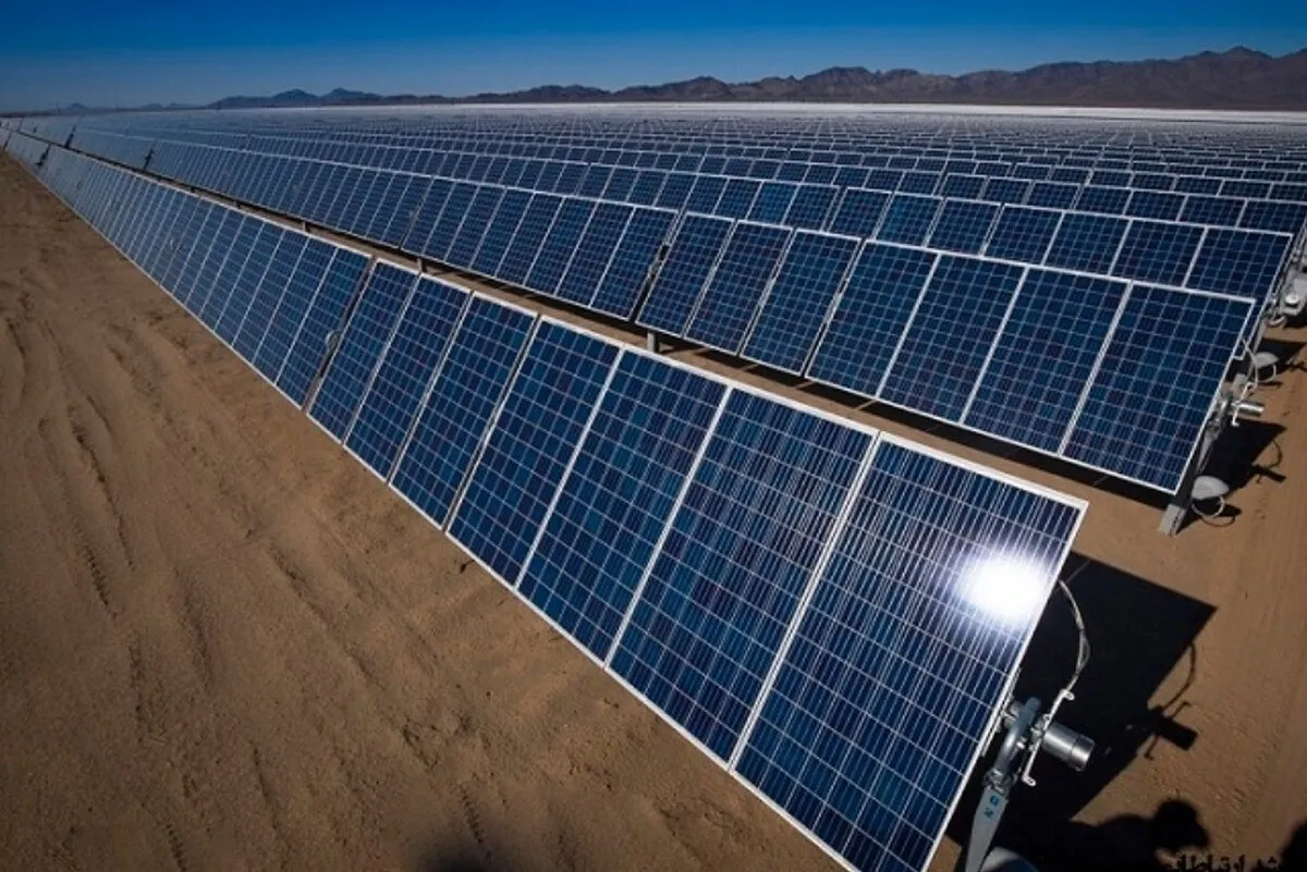 عملیات اجرایی و افتتاح حدود ۴۰۰ مگاوات نیروگاه خورشیدی در چهار استان آغاز می‌شود