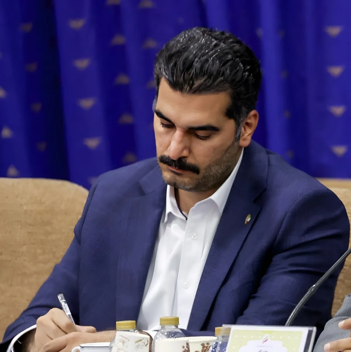 درخواست رئیس امور اطلاع رسانی دولت از نهادهای امنیتی برای رواداری بیشتر با خبرنگاران