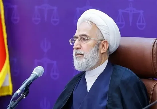 اظهارنظر درباره &laquo;حجاب&raquo; از شئون فقهاست، نه افراد جاهل