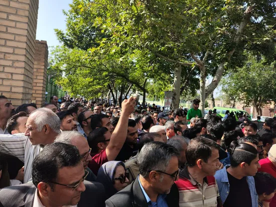 ظریف در مشهد: کشوری هستیم پر از فرصت و امکانات؛ اما گرفتار کسانی شدیم که یک جهان فرصت&zwnj;سوزی و یک جهان توهم داشتند