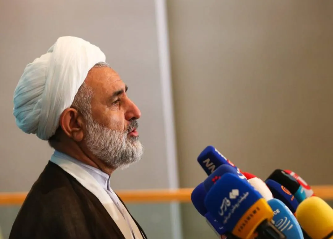 ذوالنوری: اعتقادی به هزینه کردن پزشکیان از رهبری ندارم/ او واقعیت را گفت و دروغی نگفت