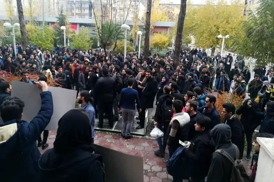 شعبان بی&zwnj;مخ&zwnj;&zwnj;ها دانشگاه را به هم ریختند